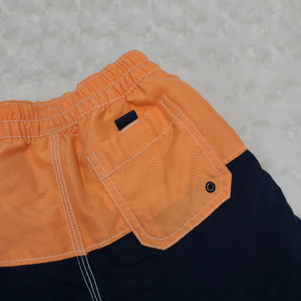 GAP navy light